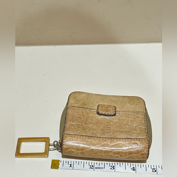 Chloe Leather Bifold Zip Wallet - Picture 3 of 9